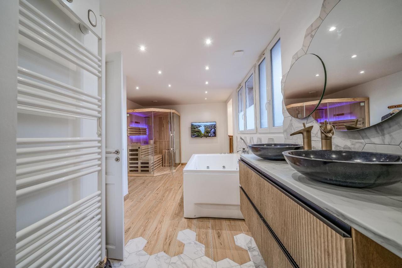L'Evasion - Sauna Jacuzzi Cinema Tours Exterior foto