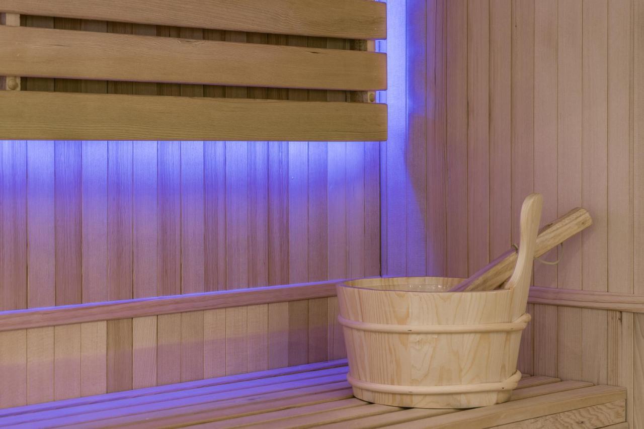 L'Evasion - Sauna Jacuzzi Cinema Tours Exterior foto